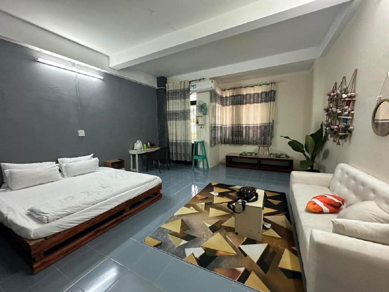 Khách Sạn Bụi Rạch Giá Exterior foto